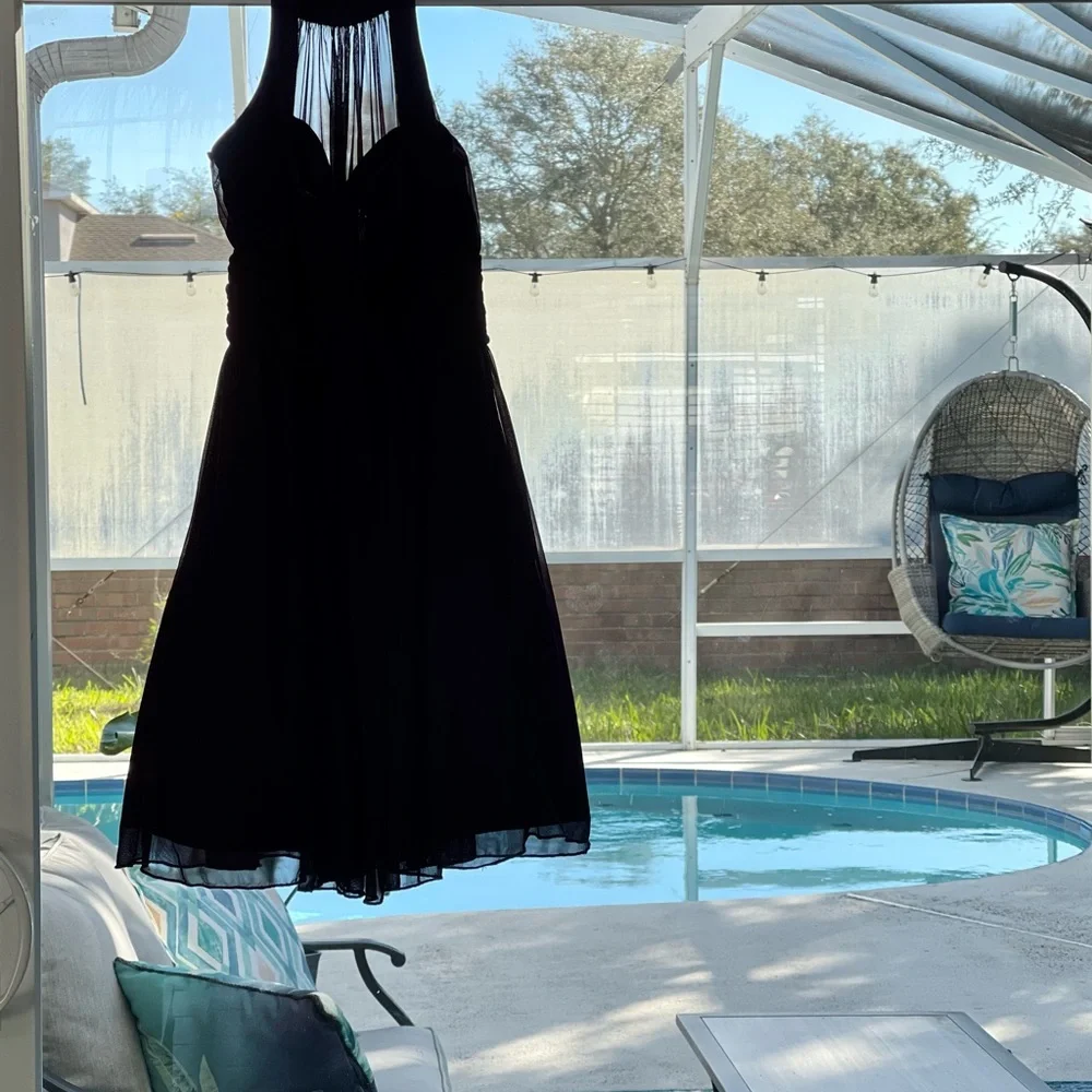 Rich purple formal wear cocktail A-line dress with beaded halter neckline sz 7 - Picture 2 of 7